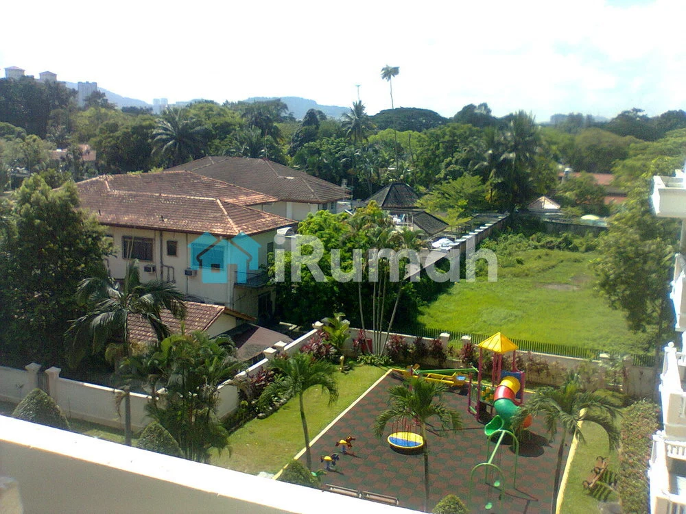 Regal Villa · Neighbourhood outlook photograph